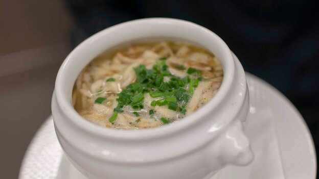 clear soup with omelette stripes | © Verbund Tourismus GmbH